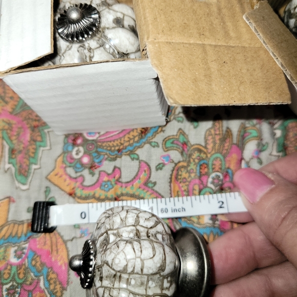 Drawer pulls very nice heavy artistic looking 10 - Picture 5 of 10